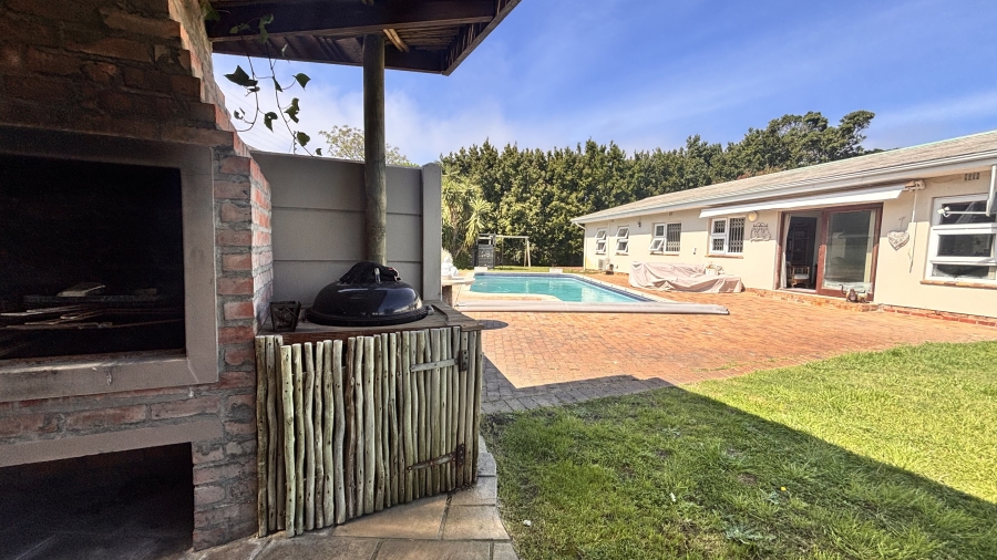 4 Bedroom Property for Sale in Kirstenhof Western Cape